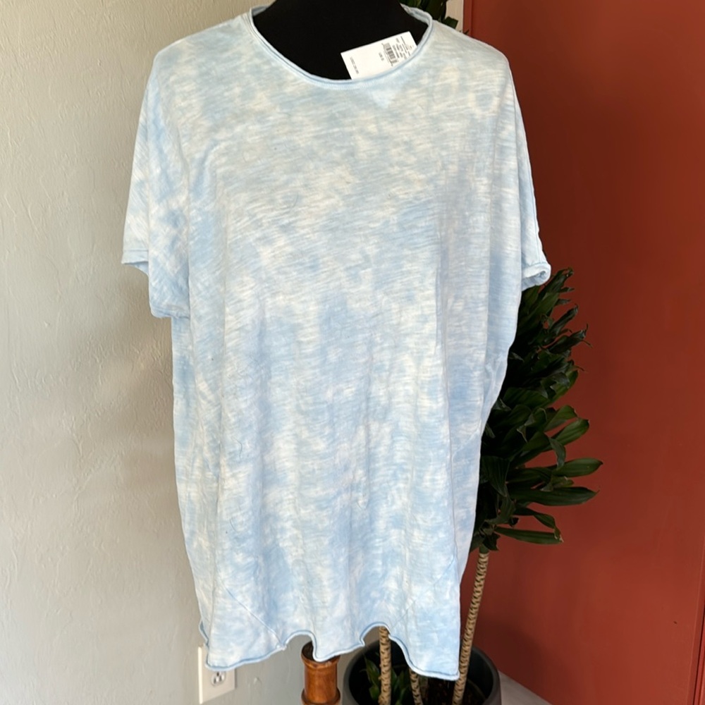 American Eagle tee
